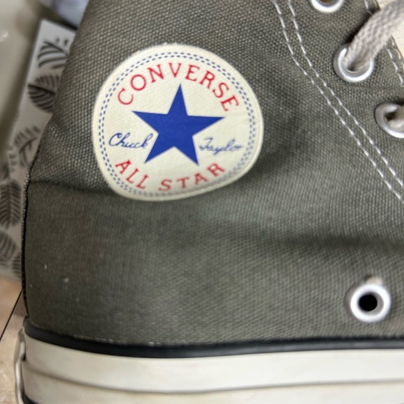 Good condition 
Ladies runners - Picture 5 of 9